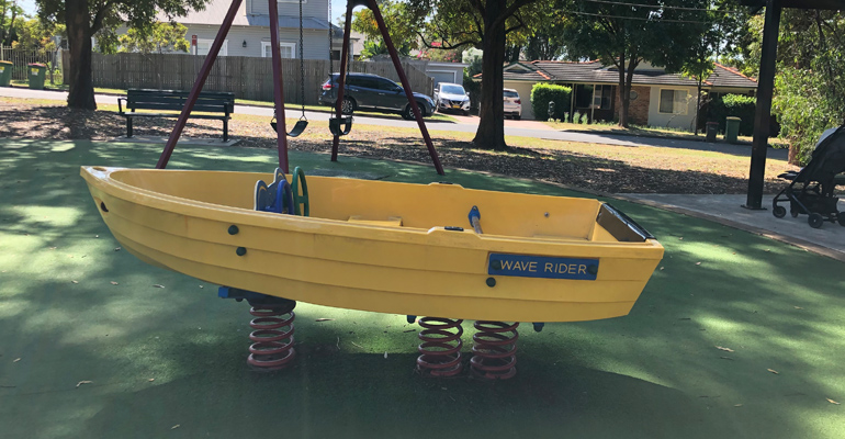 Boat play equipment