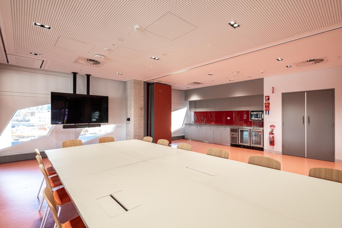 PHIVE meeting room 3.01 large meeting room with kitchenette
