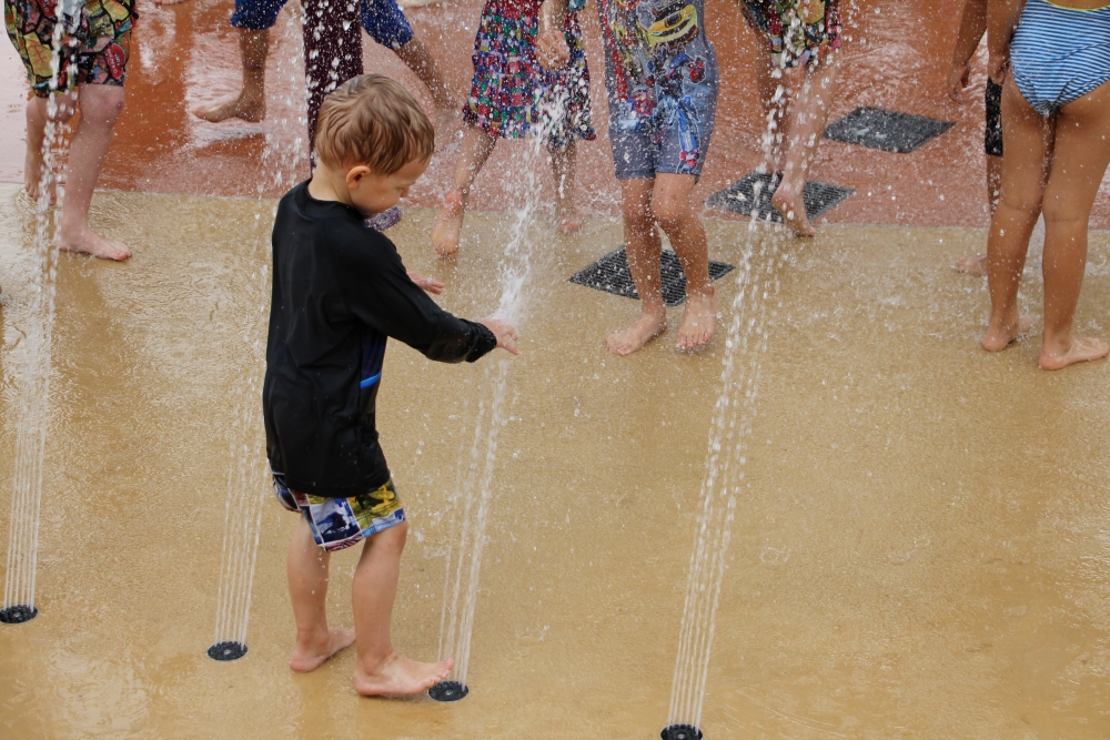 Children playing at Dundas Water Park