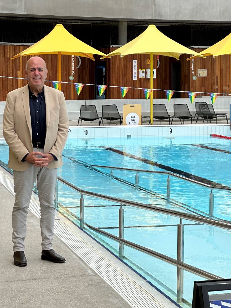 Lord Mayor in front of the PAC pool
