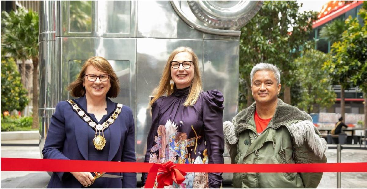 Lord Mayor with Claire Healy and Sean Cordeiro opening the artwork 